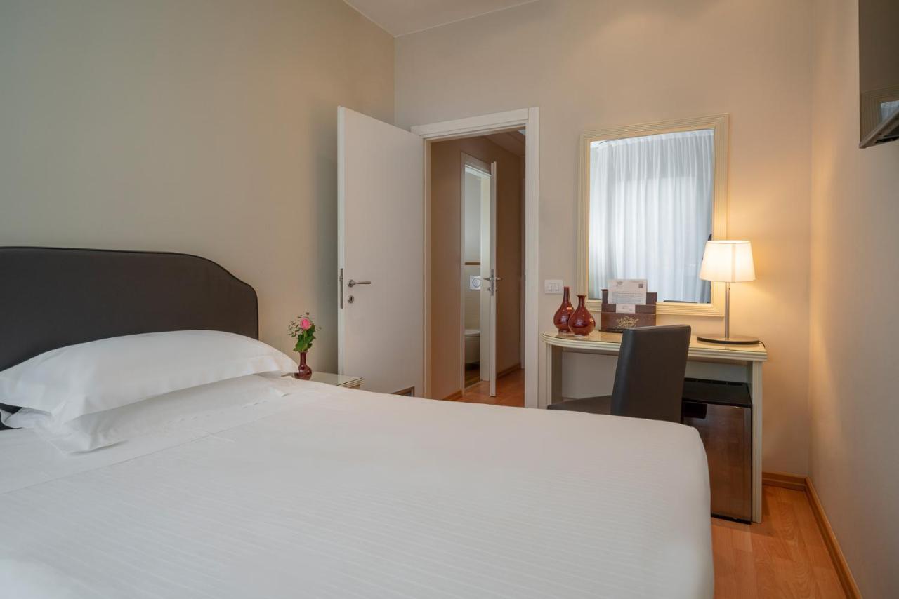 National Hotel Rimini Ngoại thất bức ảnh